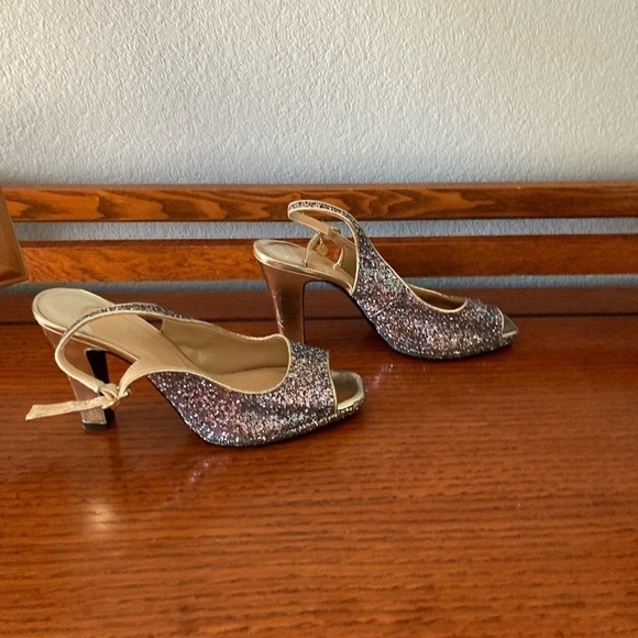 J.Renee Calador Woman’s Shoes Size 9.5 M - Picture 2 of 8